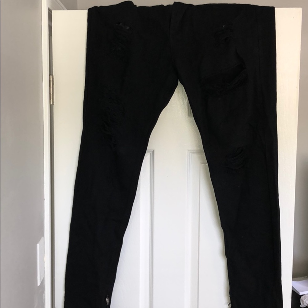 Black distressed jeans